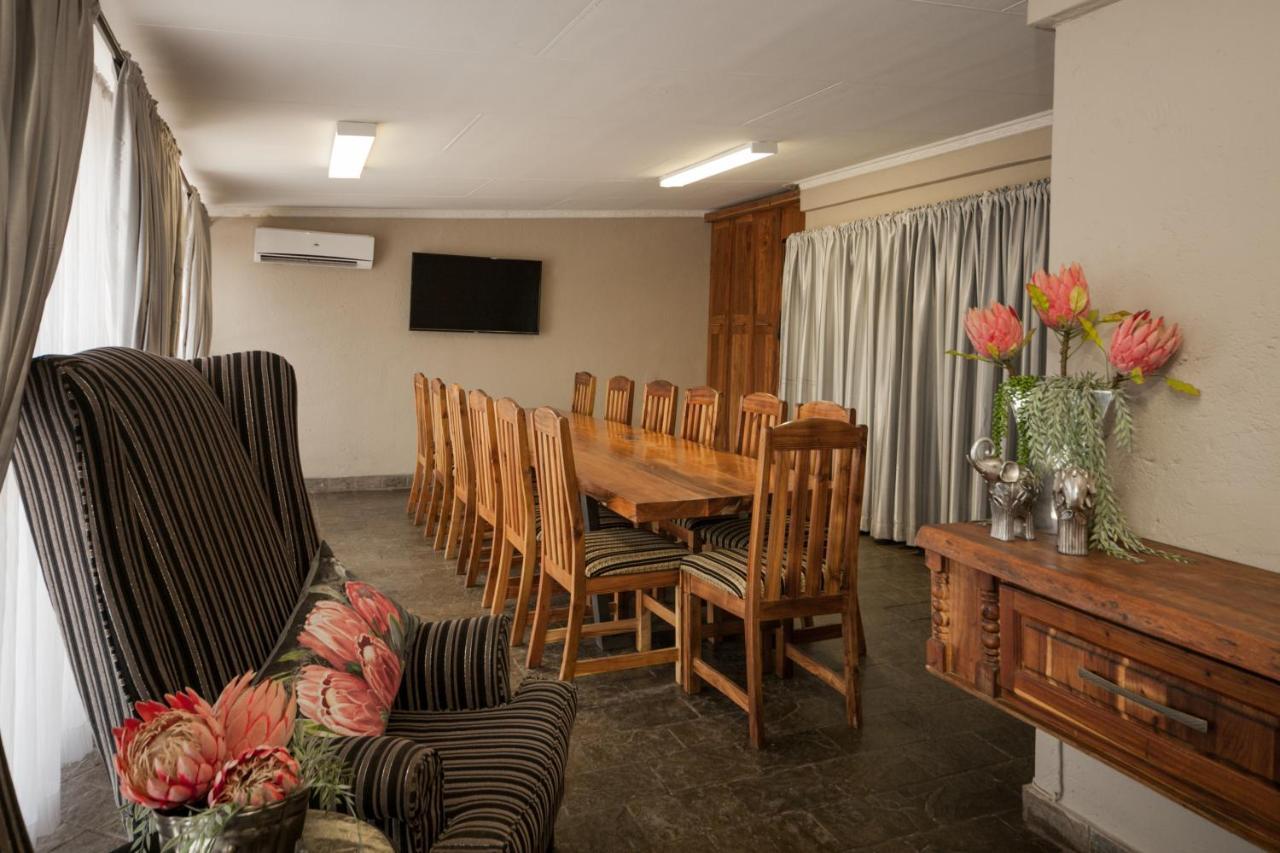 Ivory Tusk Lodge 桑尼 外观 照片