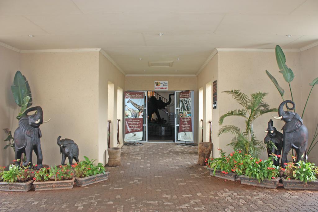Ivory Tusk Lodge 桑尼 外观 照片