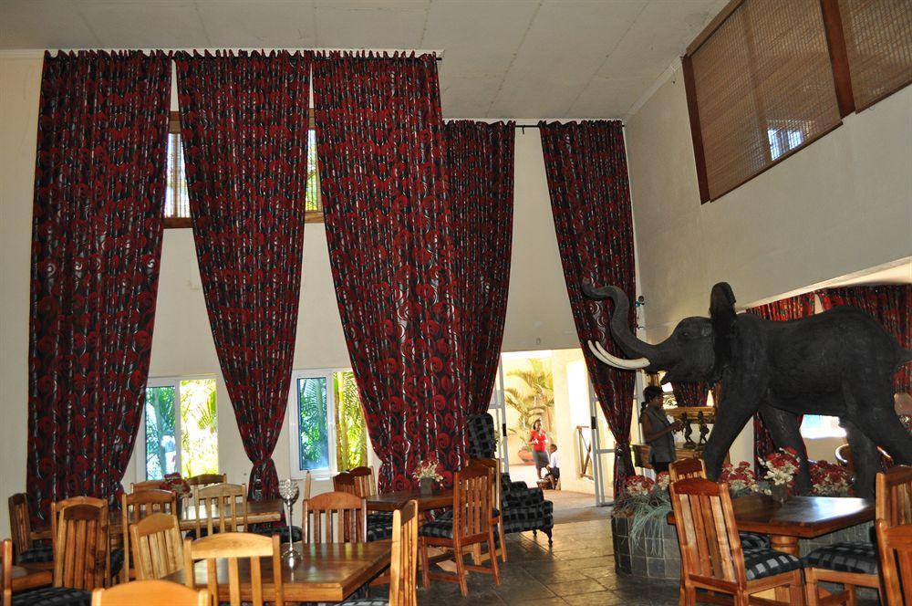 Ivory Tusk Lodge 桑尼 外观 照片