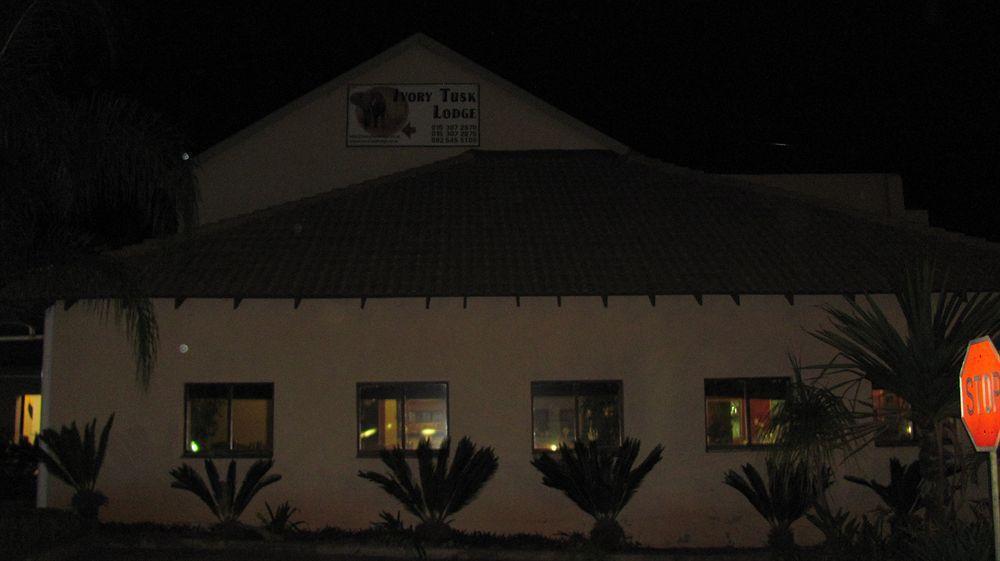 Ivory Tusk Lodge 桑尼 外观 照片