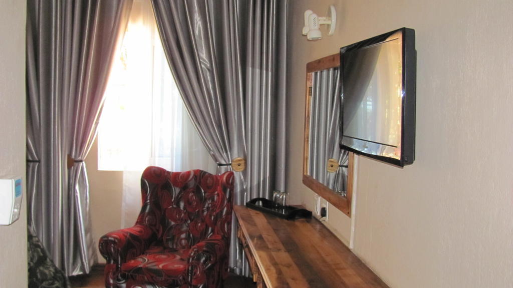 Ivory Tusk Lodge 桑尼 客房 照片