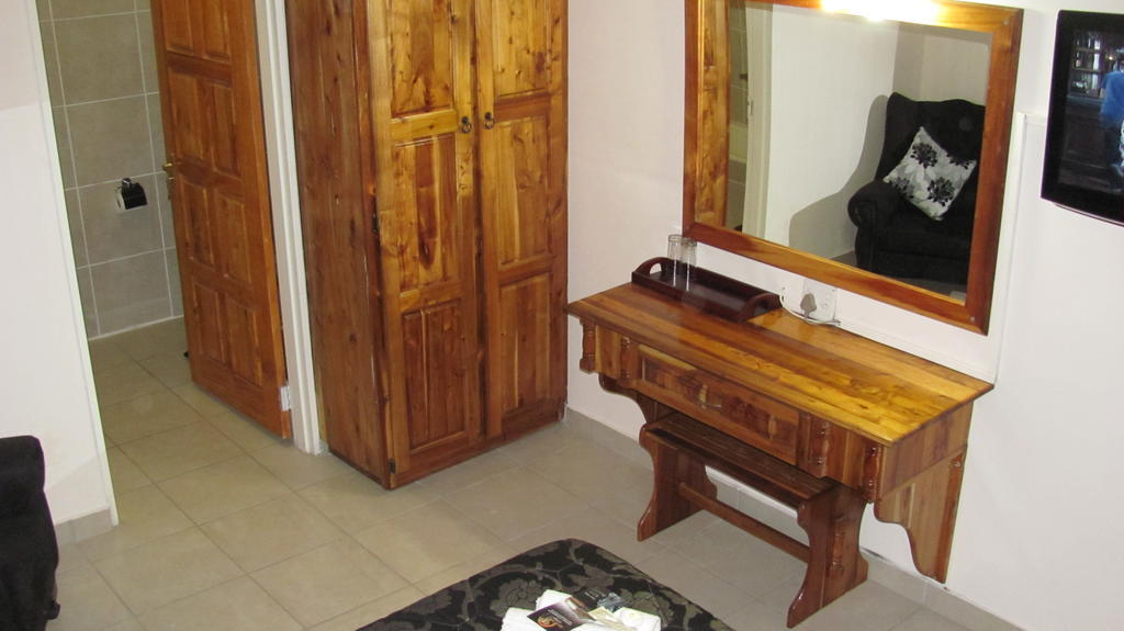 Ivory Tusk Lodge 桑尼 客房 照片